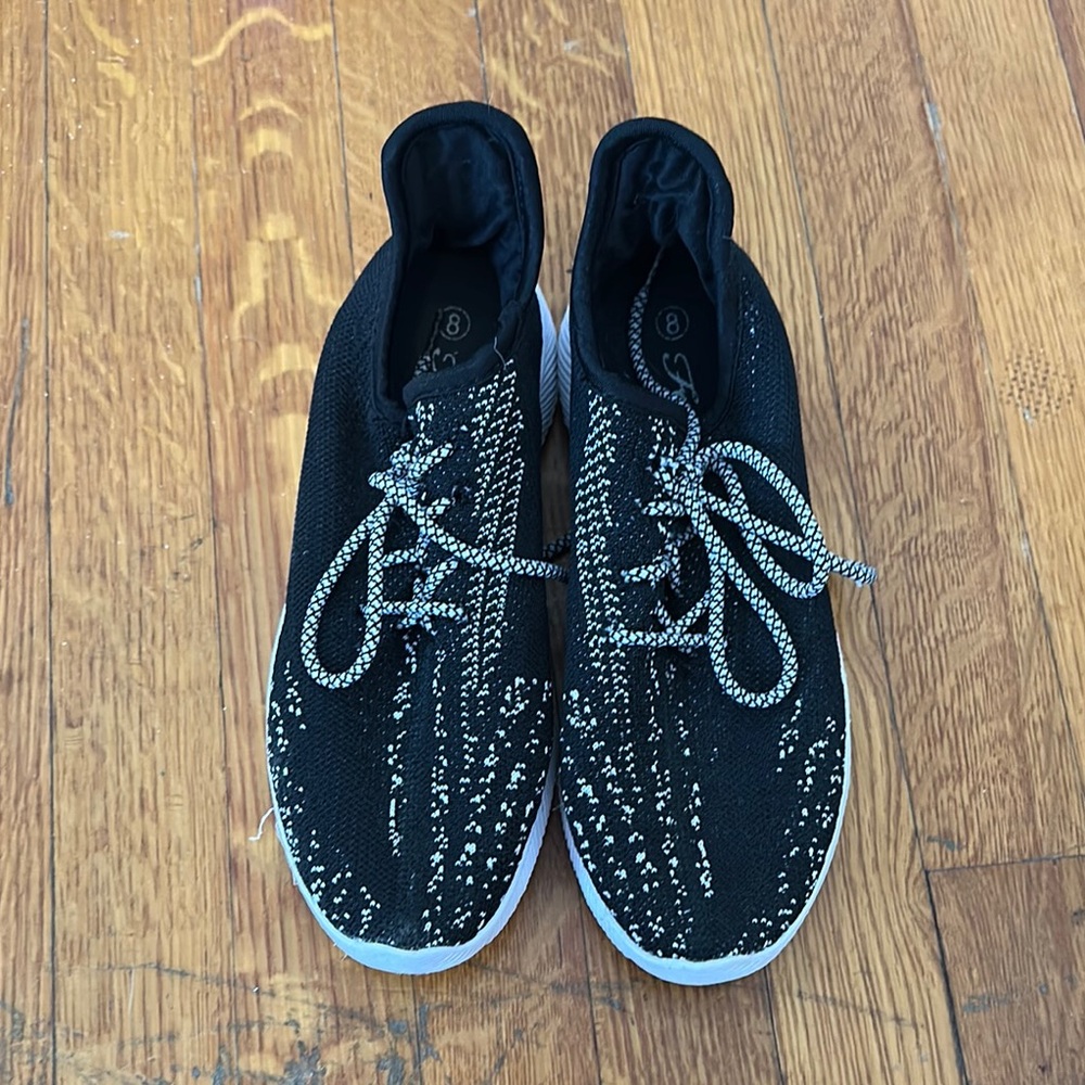 Forever Brand. Black and White Athletic Shoes